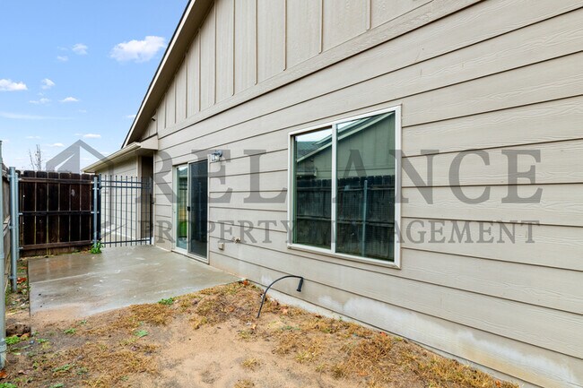 Building Photo - 3411 E Aster St