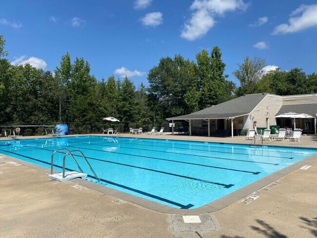 Building Photo - 4 Bedroom South Charlotte Home!