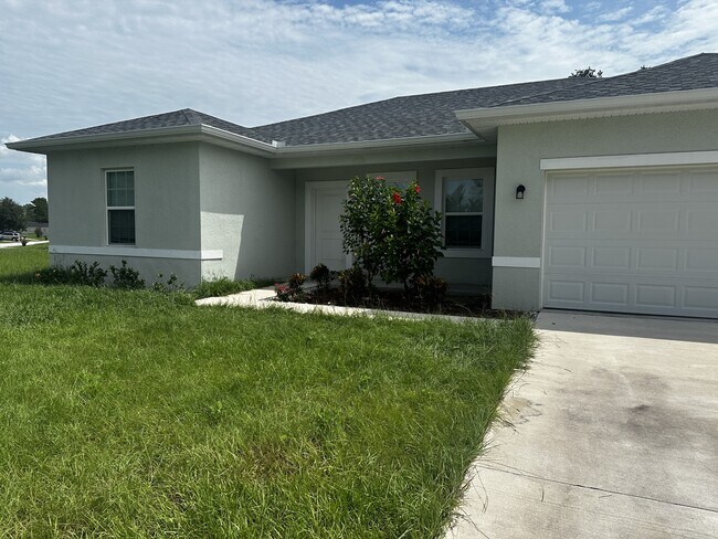 Primary Photo - 13168 SW 35th Cir