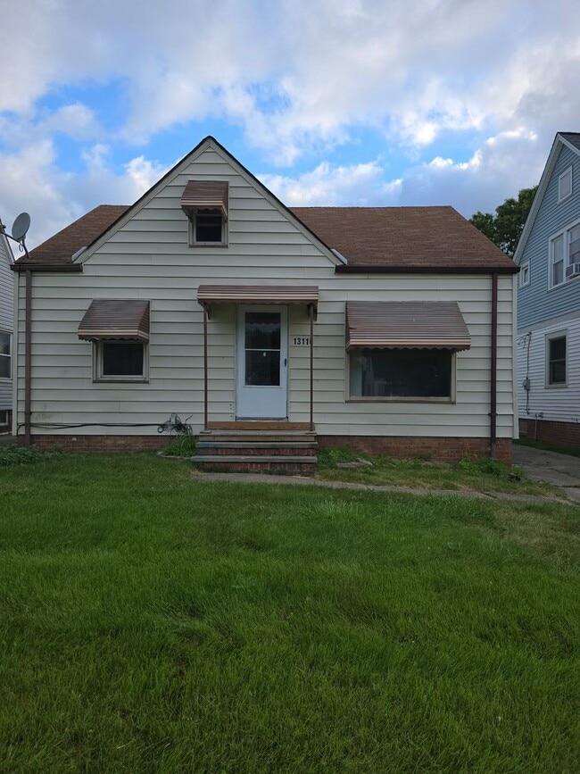 Primary Photo - 13116 Harold Ave
