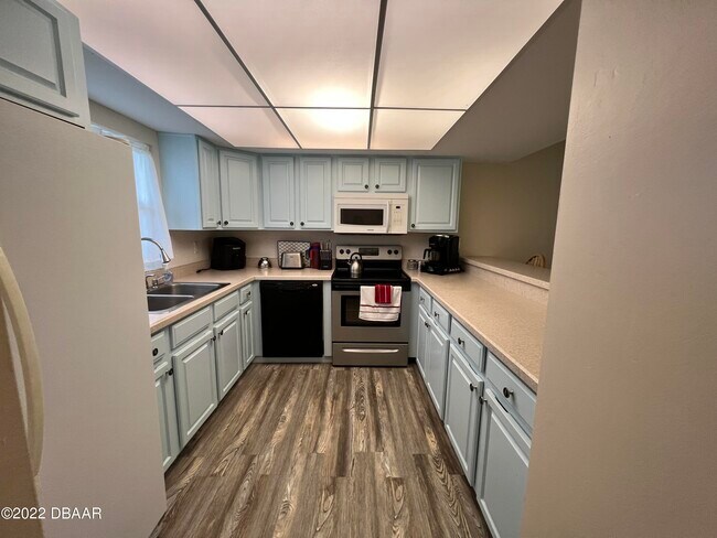 Building Photo - 2100 Ocean Shore Blvd