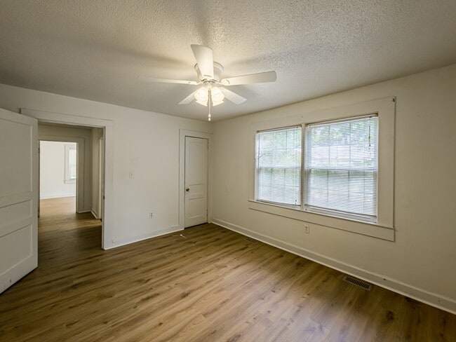 Building Photo - 1608 Central Ave