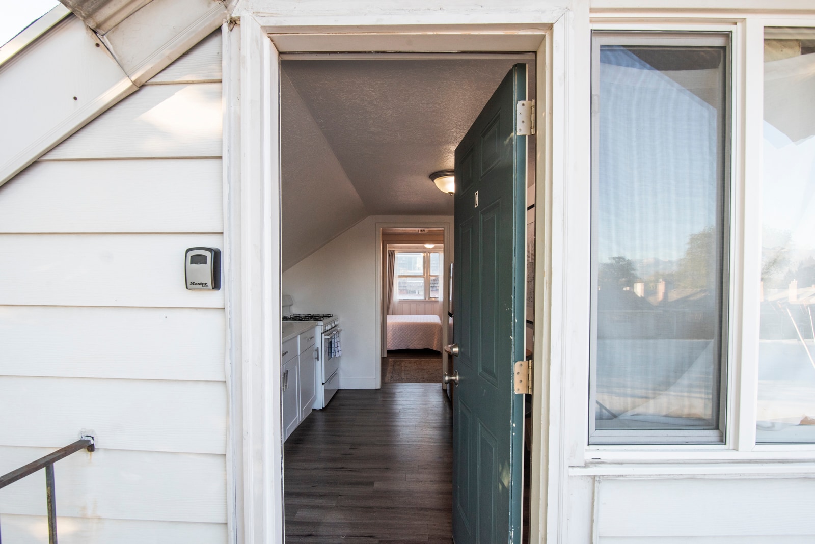 Building Photo - 1895 S 200 E