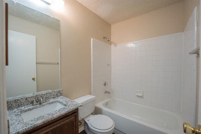 Building Photo - 832 Winding Creek Dr
