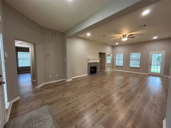 Building Photo - 8714 Willancy Ln