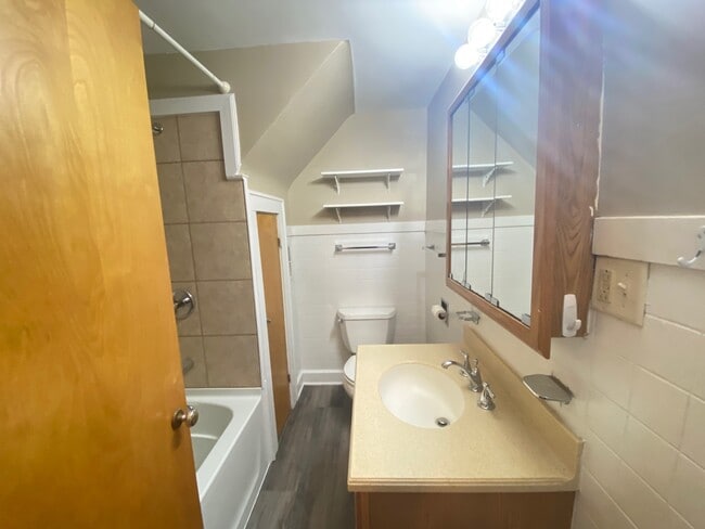 Building Photo - 183 S Marietta St