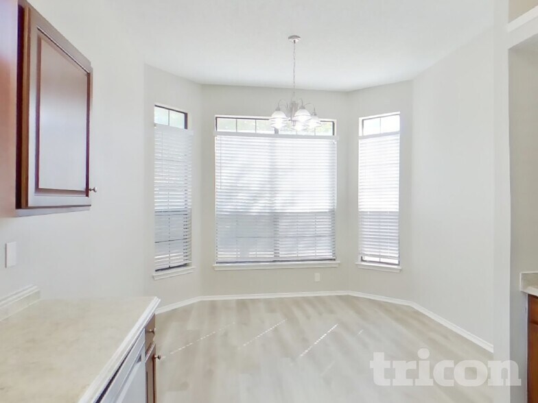 Building Photo - 10223 Canton Fld Dr