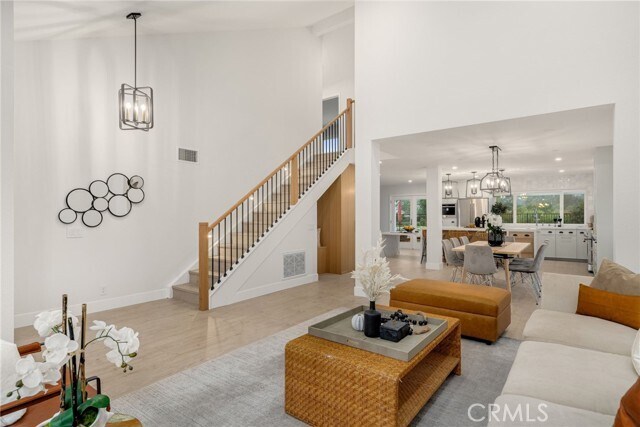 Building Photo - 24362 Via Santa Clara