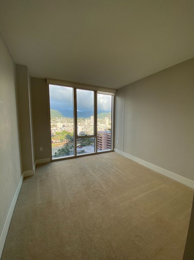 Building Photo - ALLURE WAIKIKI-2 bedroom