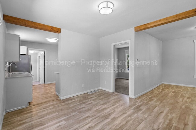 Building Photo - 1836 E 10th Ave