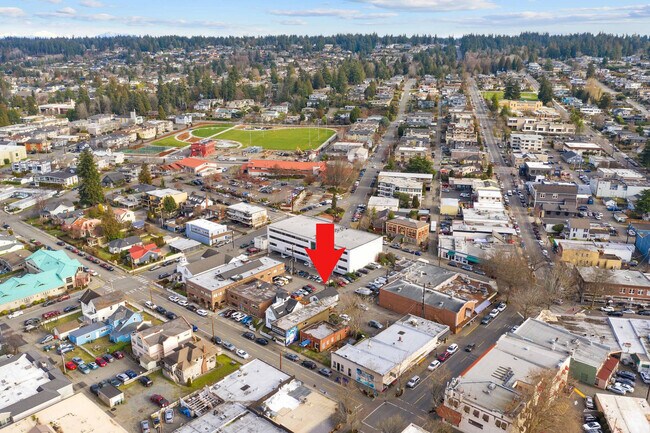 Building Photo - 120 4th Ave N