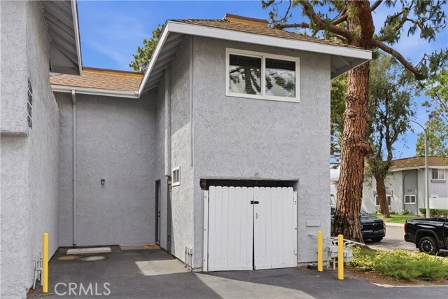 Building Photo - 9582 Pettswood Dr