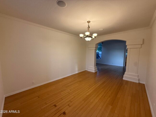 Building Photo - 3213 E Desert Flower Ln