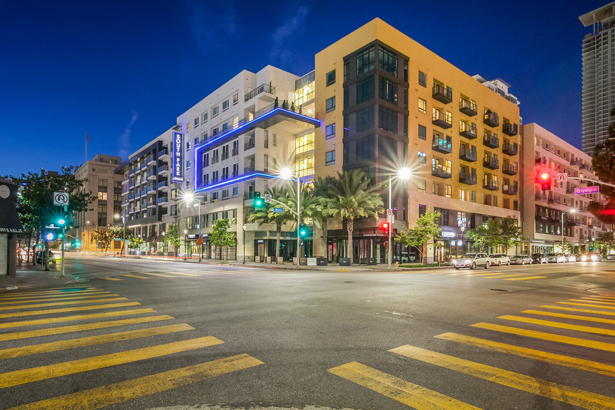 Located in the heart of South Park, downtown LA is your playground! - South Park by Windsor