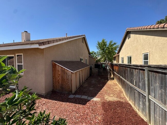 Building Photo - Beautiful home with option to expand
