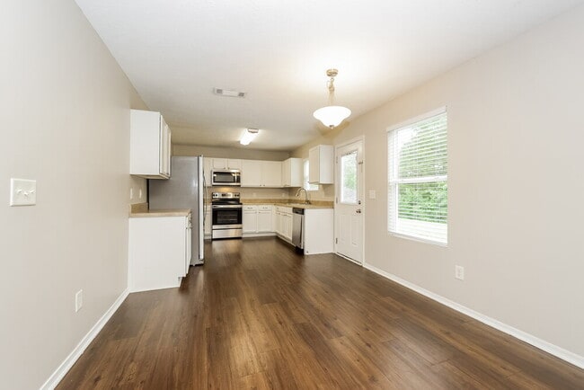 Building Photo - 5624 Dory Dr