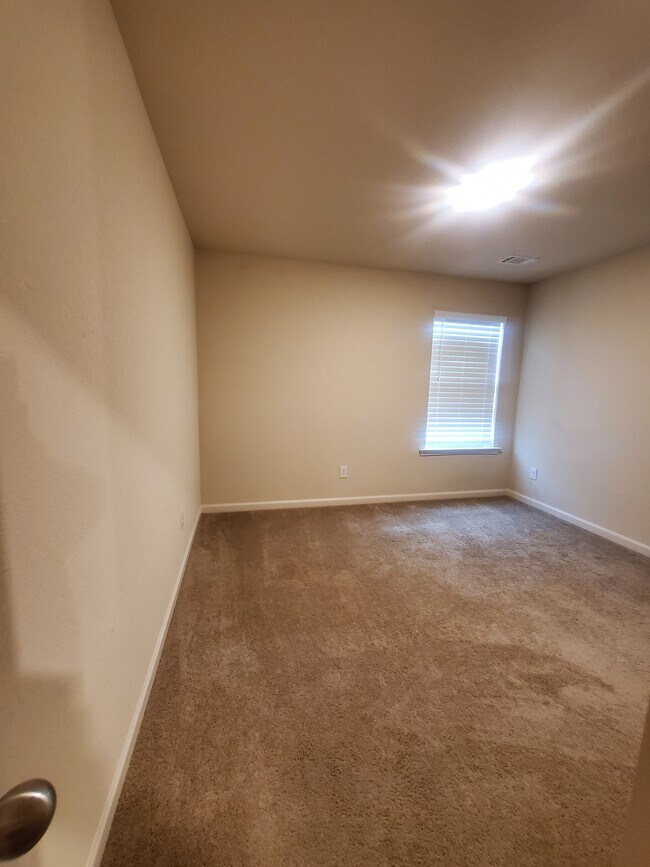 Building Photo - 157 Innis Brk Cir