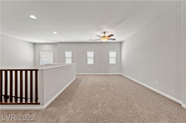 Building Photo - 4 bed+loft Green Valley Home w/City Views