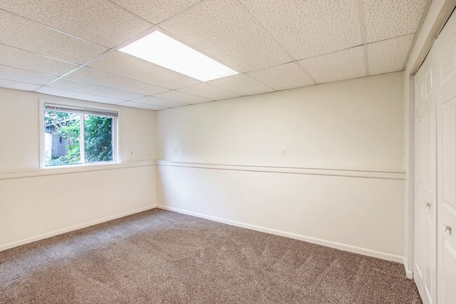 Building Photo - 1147 Veto St NW