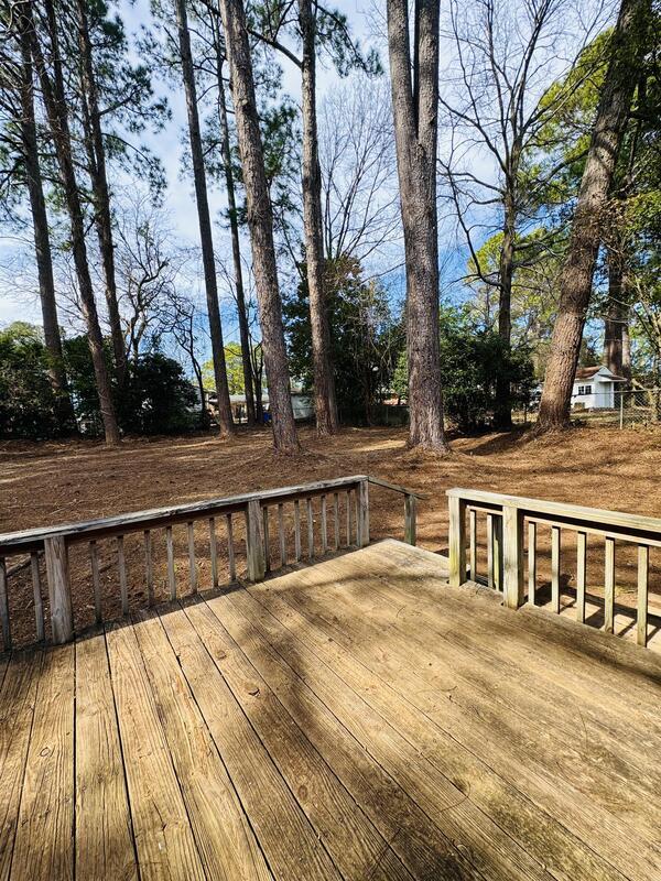 Building Photo - 824 Stoneykirk Dr
