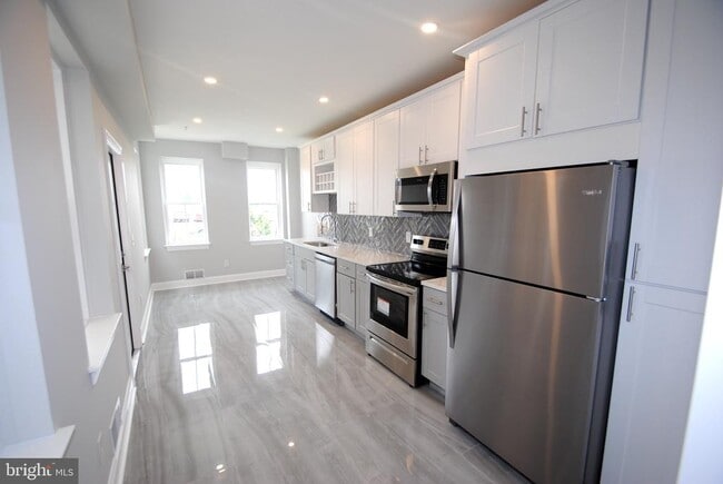 Building Photo - 23 E Union St