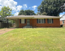 Building Photo - 1711 Myrna Ln