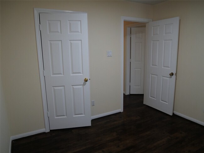 Building Photo - 2311 Flint Brook Ct