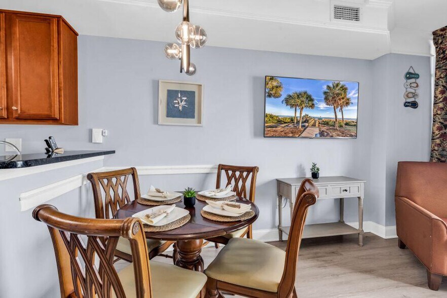 Building Photo - 2600 N Ocean Blvd