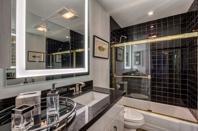Building Photo - Gorgeous Home in Secured High-rise Buildin...