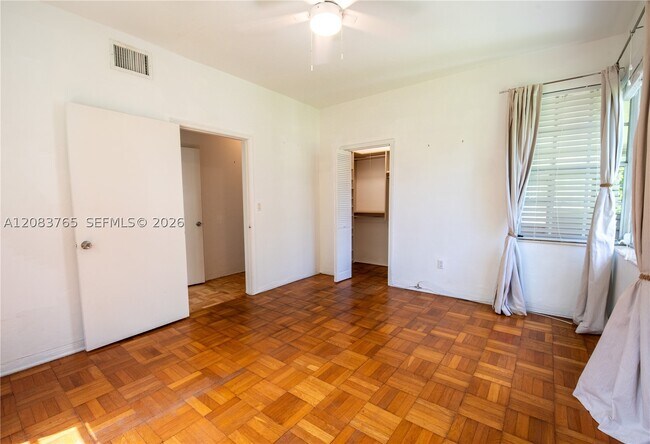 Building Photo - 85 S Hibiscus Dr