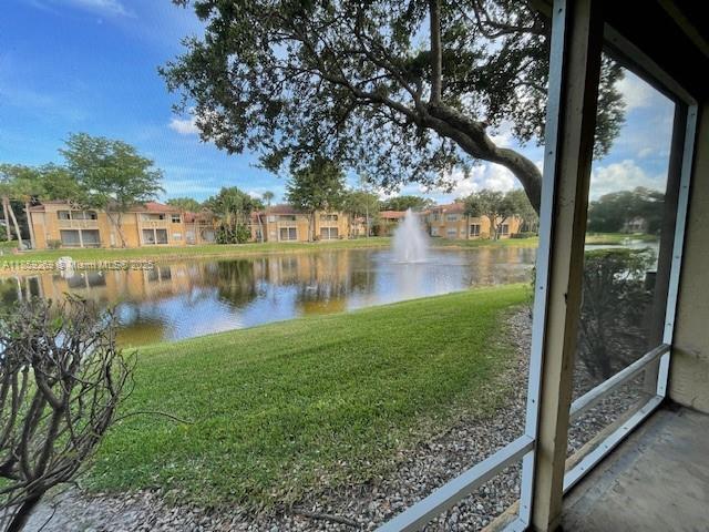 Building Photo - 4815 Via Palm Lakes