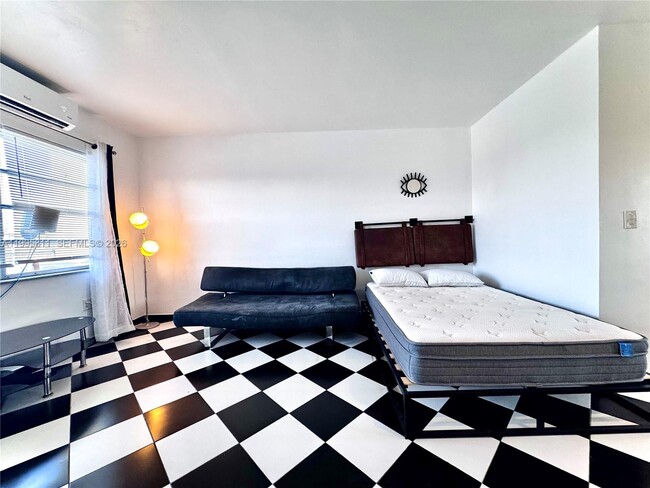 Building Photo - 851 Meridian Ave