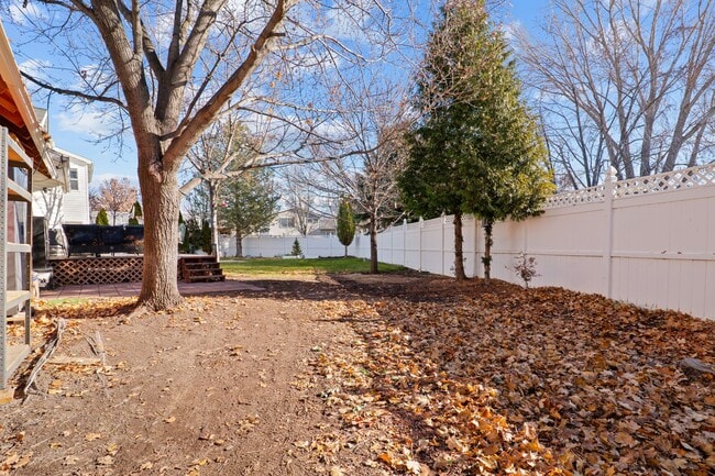 Building Photo - Spacious 4 Bedroom Home in Quiet Orem Neighborhood