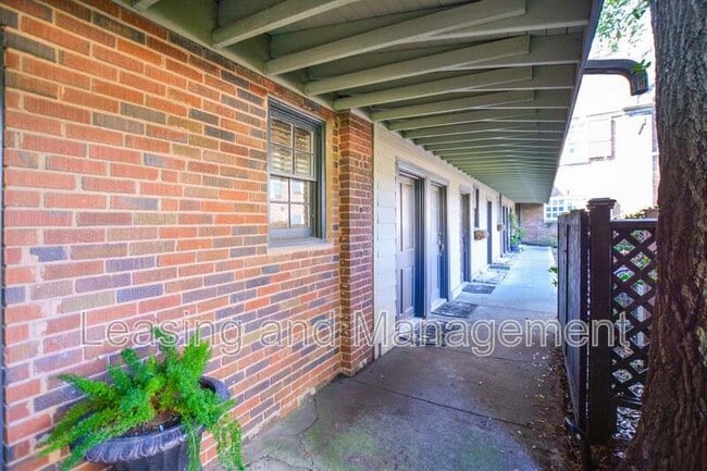 Building Photo - 309 Meeting Street