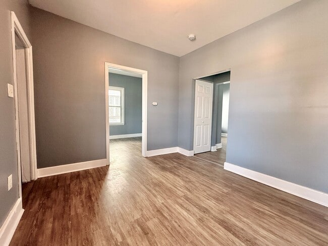 Building Photo - 407 S 8th St