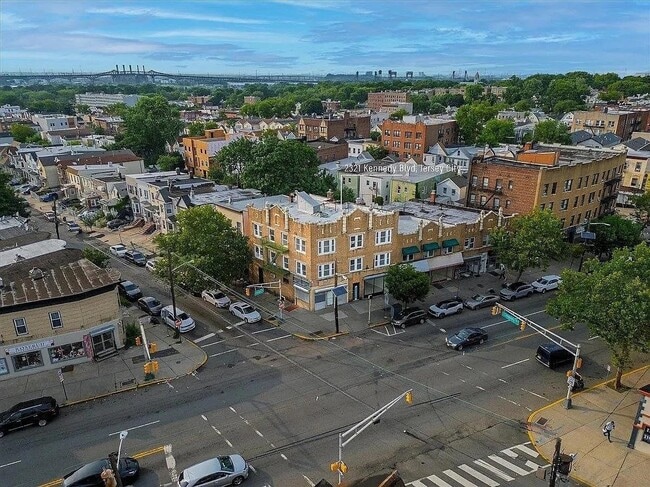Building Photo - 2321 John F. Kennedy Blvd