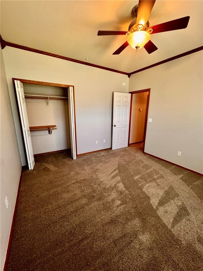 Building Photo - 3802 SW Maple Rd