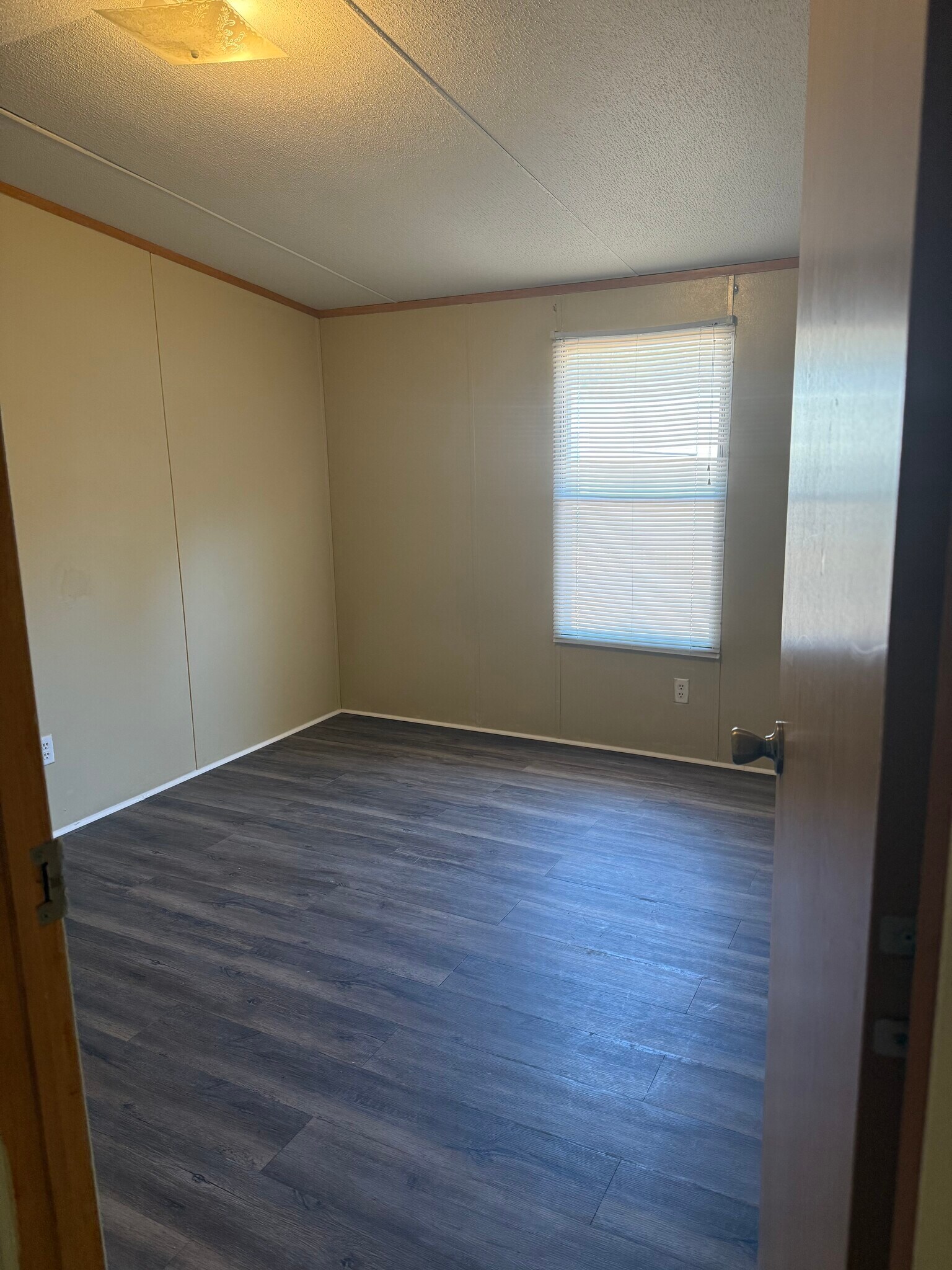 Building Photo - 2070 Krist Ln