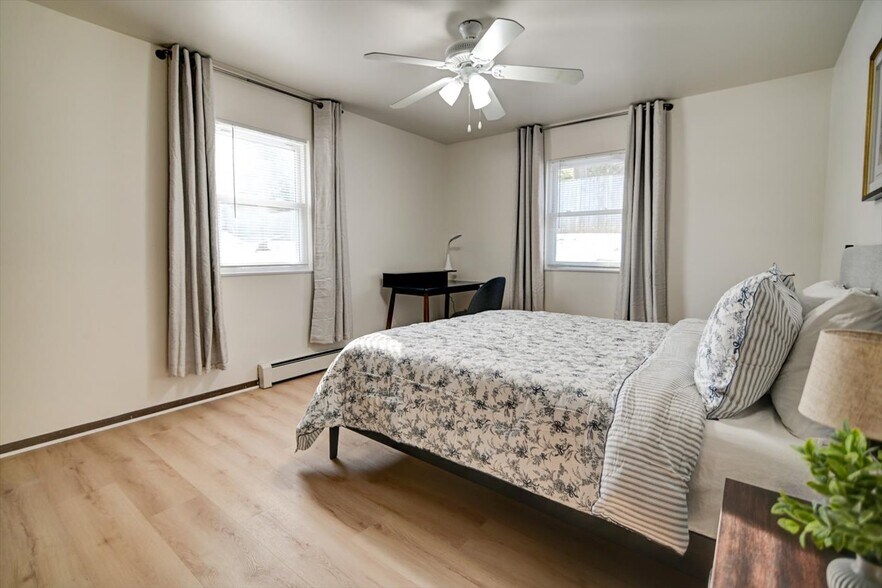 Building Photo - 7203 Fortune Dr