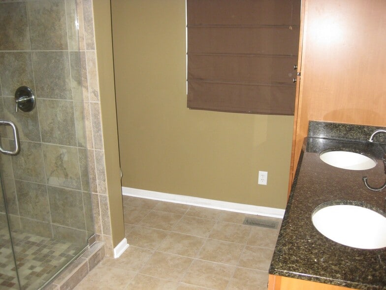 Building Photo - 1104 Hayden Dr