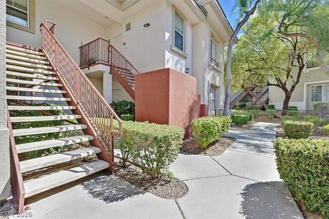 Building Photo - 908 Domnus Ln