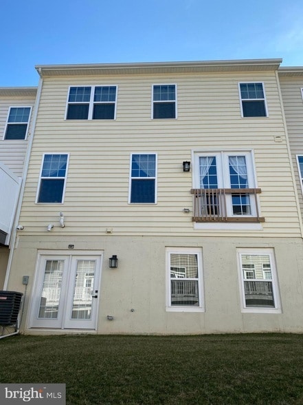 Building Photo - 730 Quarry Point Rd