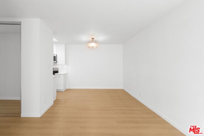 Building Photo - 1114 12th St