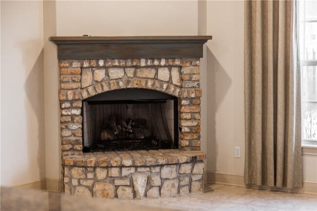 Building Photo - 3778 Prince Philipe St