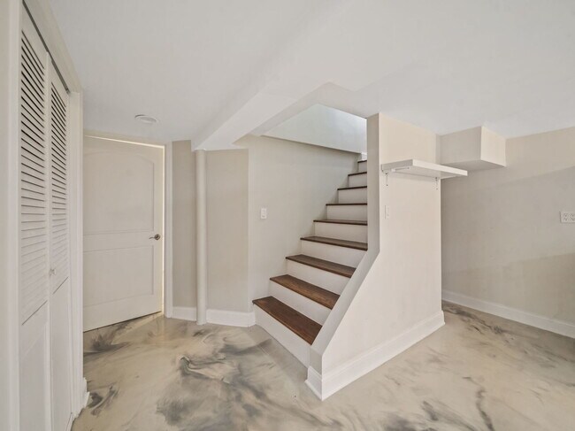 Building Photo - 1508 Potter Rd