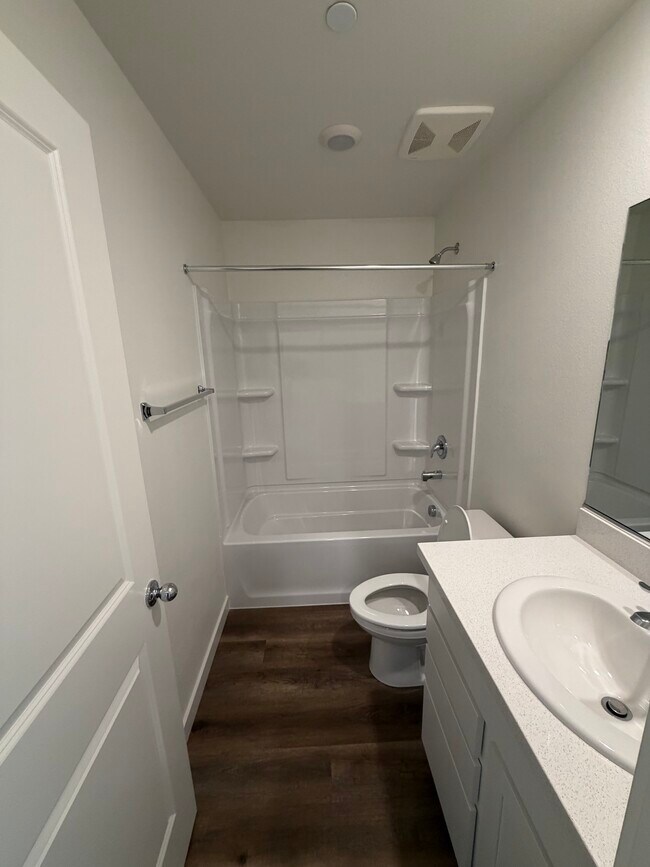 Building Photo - 831 Congaree Ln