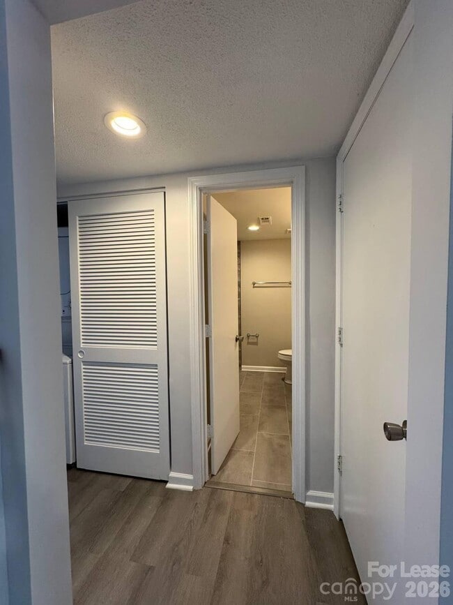 Building Photo - 1466 Riverwood Ct