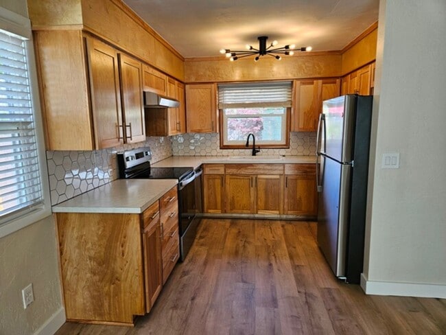 Building Photo - 3Bd/1Ba Single Story Home - For viewing!