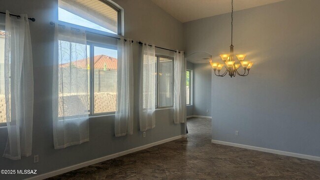 Building Photo - 5554 W Carriage Dr
