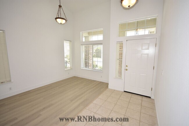 Building Photo - 1783 Cadfael St